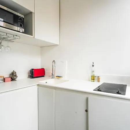Apartament Louvre Innocent Paryż