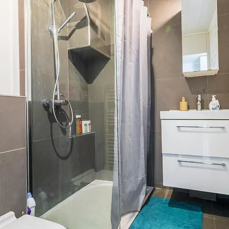 Apartament Louvre Innocent Paryż