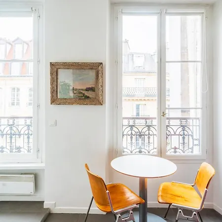 Louvre Innocent Apartament